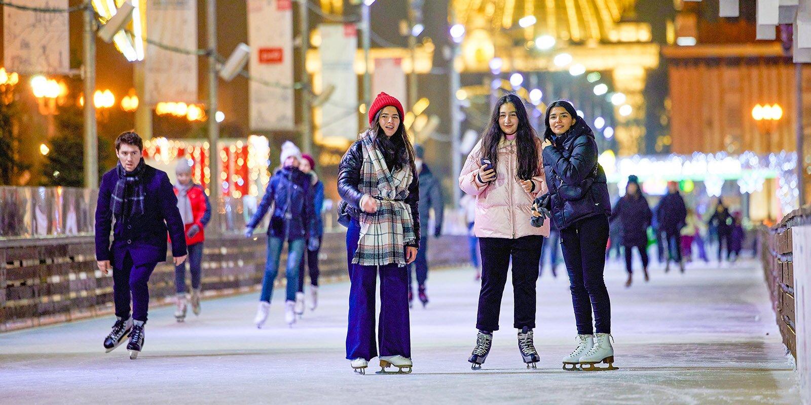 в москве каток вднх