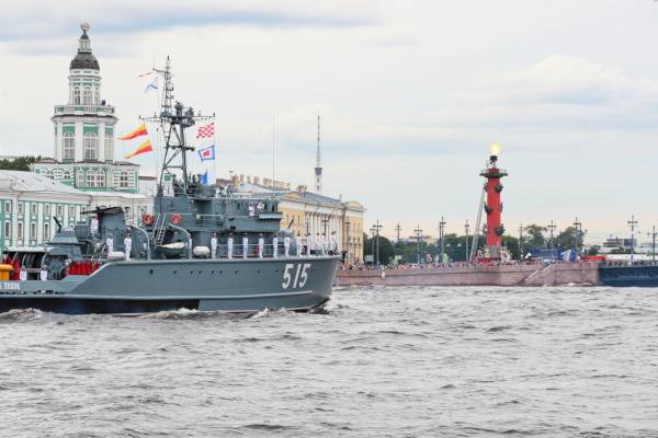 В Петербурге состоится главный военно-морской парад