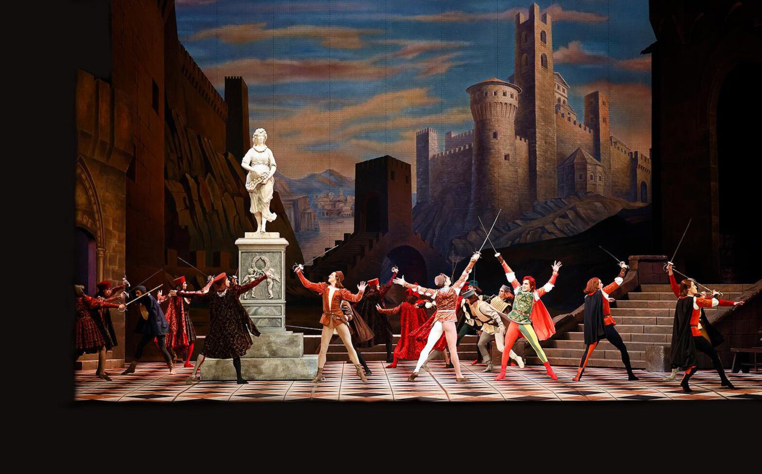 В Москве проходит «Балетное лето» Государственного театра Н. Касаткиной и В. Василева