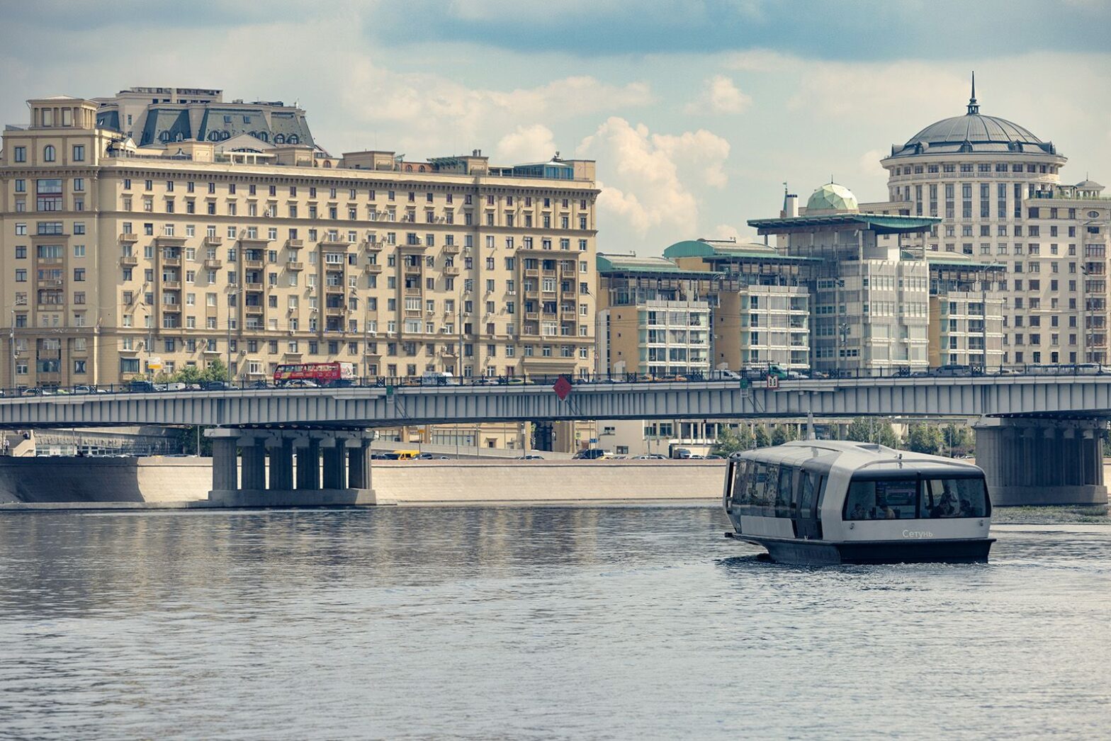 В Москве проведут бесплатные экскурсии на речном электротранспорте